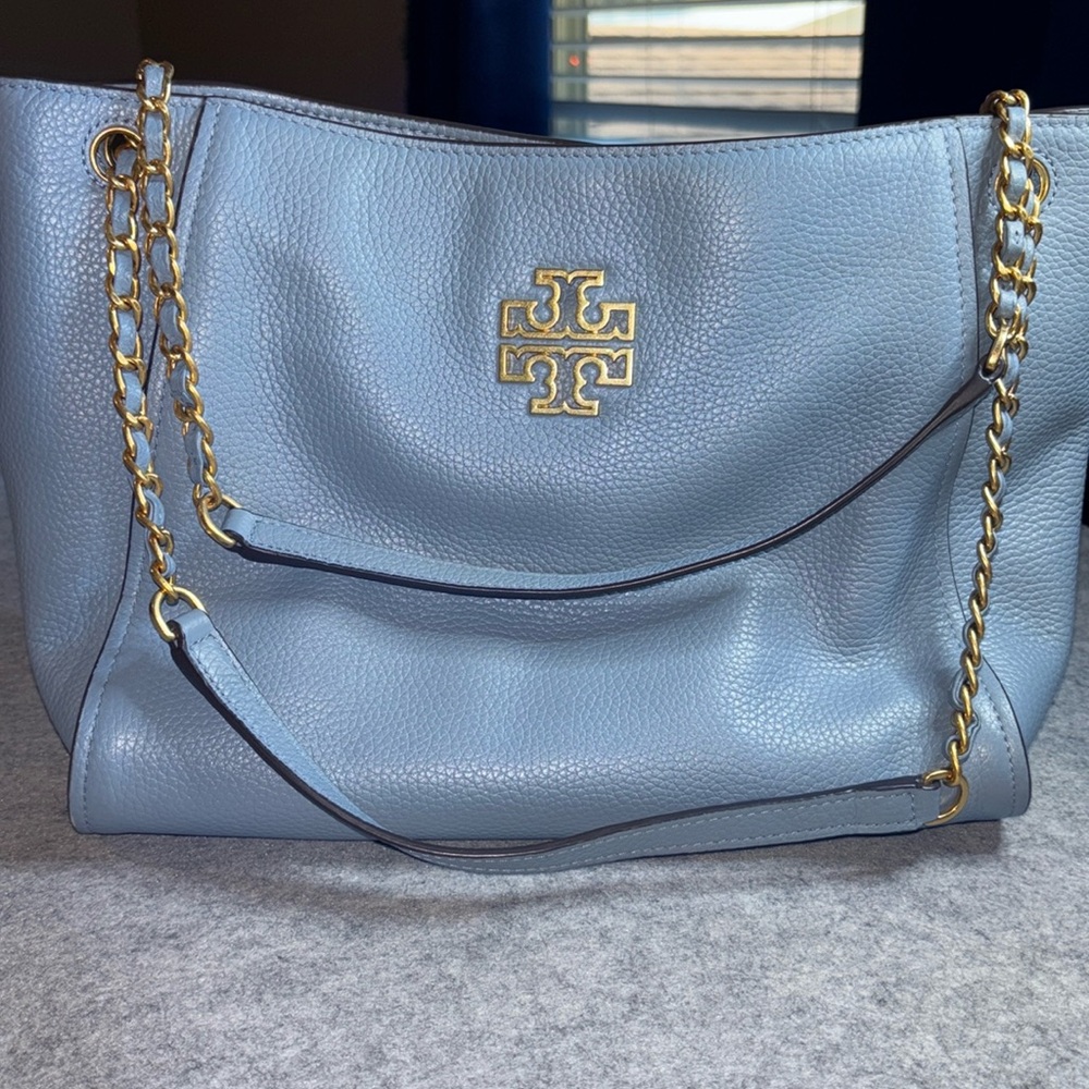 Tory Burch Britten Tote in Blue Cloud